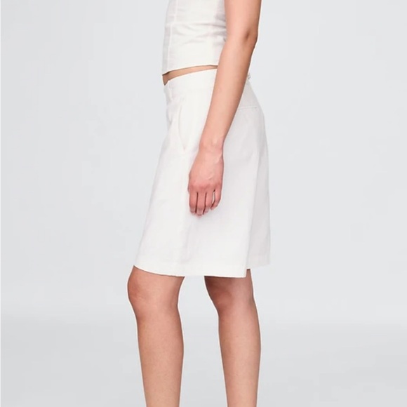 GAP 365 Flat Front LInen Blend Trouser Shorts Minimalist Off White Size 14 NEW - Picture 2 of 12